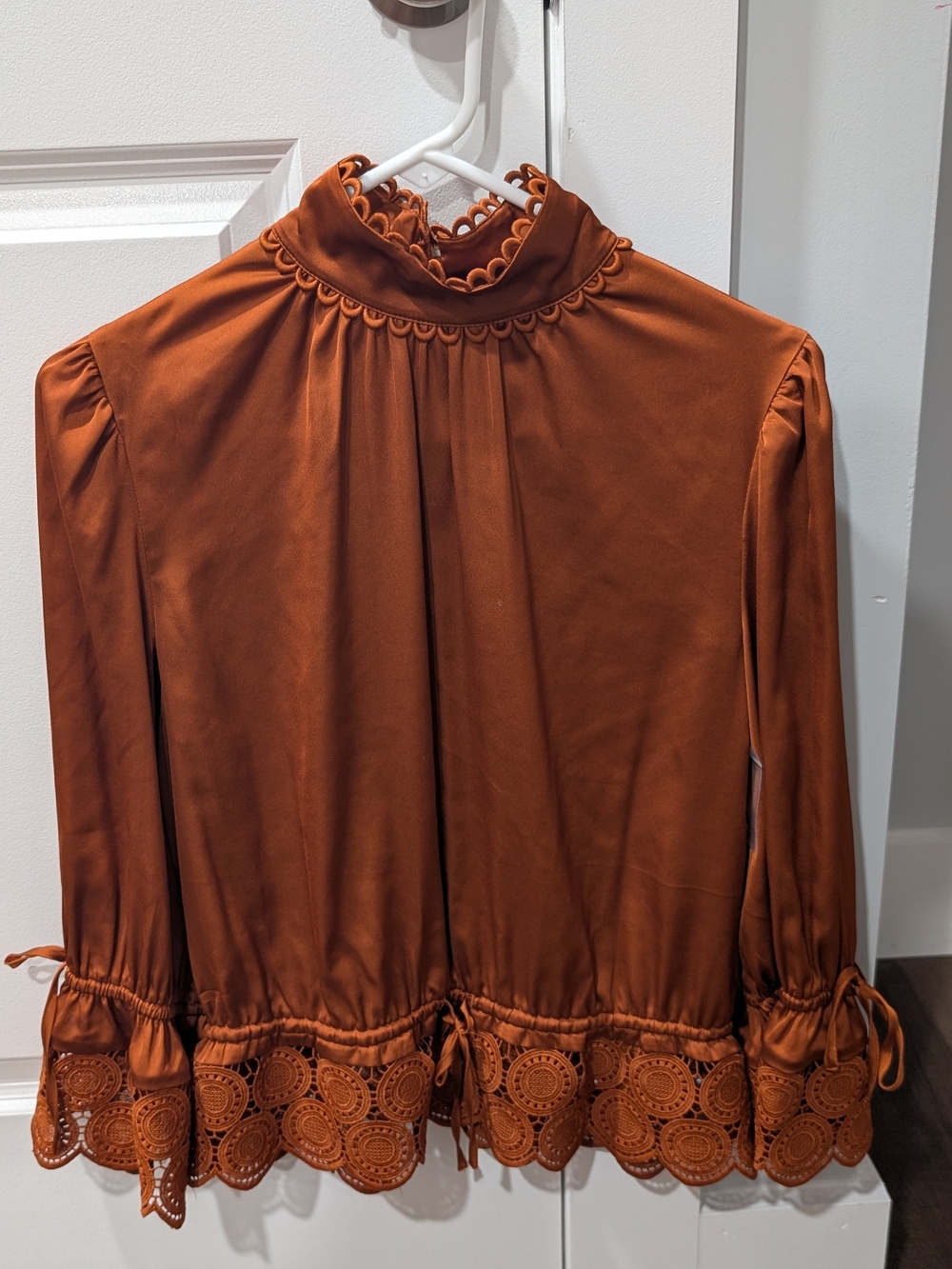 NWT Ryegrass Rust High-Neck Lace-Hem Blouse